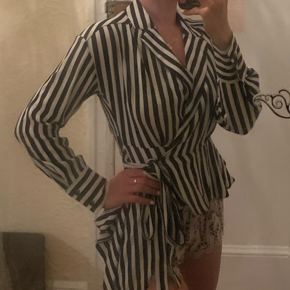 Wrap around blouse - Picture 4 of 4